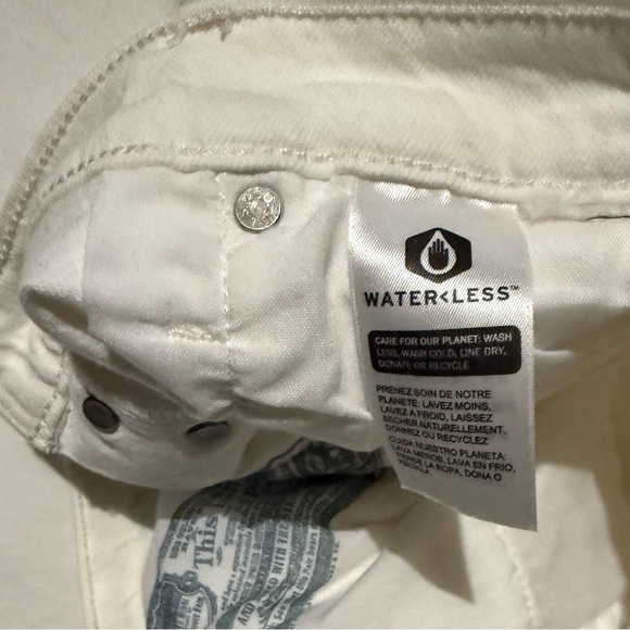 Levi's White Jean Shorts Distressed Raw-Edge - Picture 9 of 12